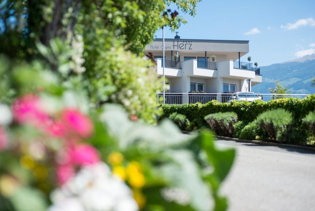 Hotel Garni Herz Tirolo Exterior foto